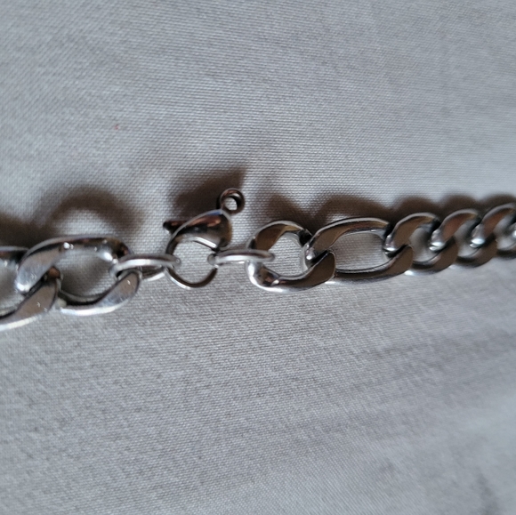 Necklace - Picture 2 of 7